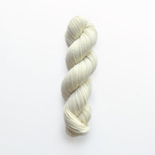 Load image into Gallery viewer, white worsted yarn, un-dyed yarn, naturally dyed yarn, non-superwash, 240 yards, Merino/Rambouillet cross wool