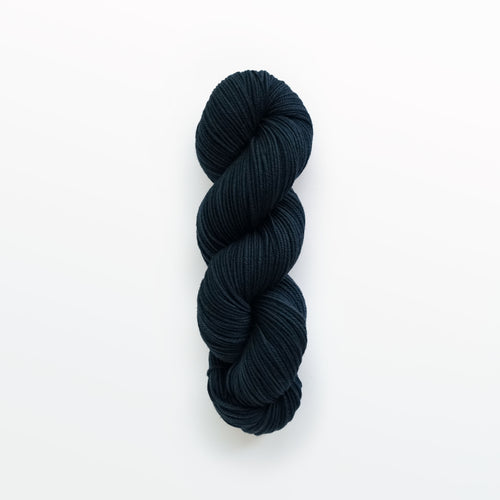 Light denim DK yarn, logwood, dark blue, naturally dyed yarn, non-superwash, 260 yards, Merino/Rambouillet cross wool