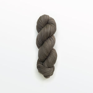 elm fingering yarn, black walnut, medium brown, naturally dyed yarn, non-superwash, 450 yards, merino/rambouillet cross wool