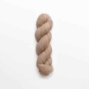 Primrose worsted yarn, tannic acid, beige, naturally dyed yarn, non-superwash, 240 yards, Merino/Rambouillet cross wool